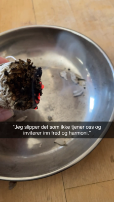 C8DF6F0D-BF76-42FE-8CEC-C83139D775B0